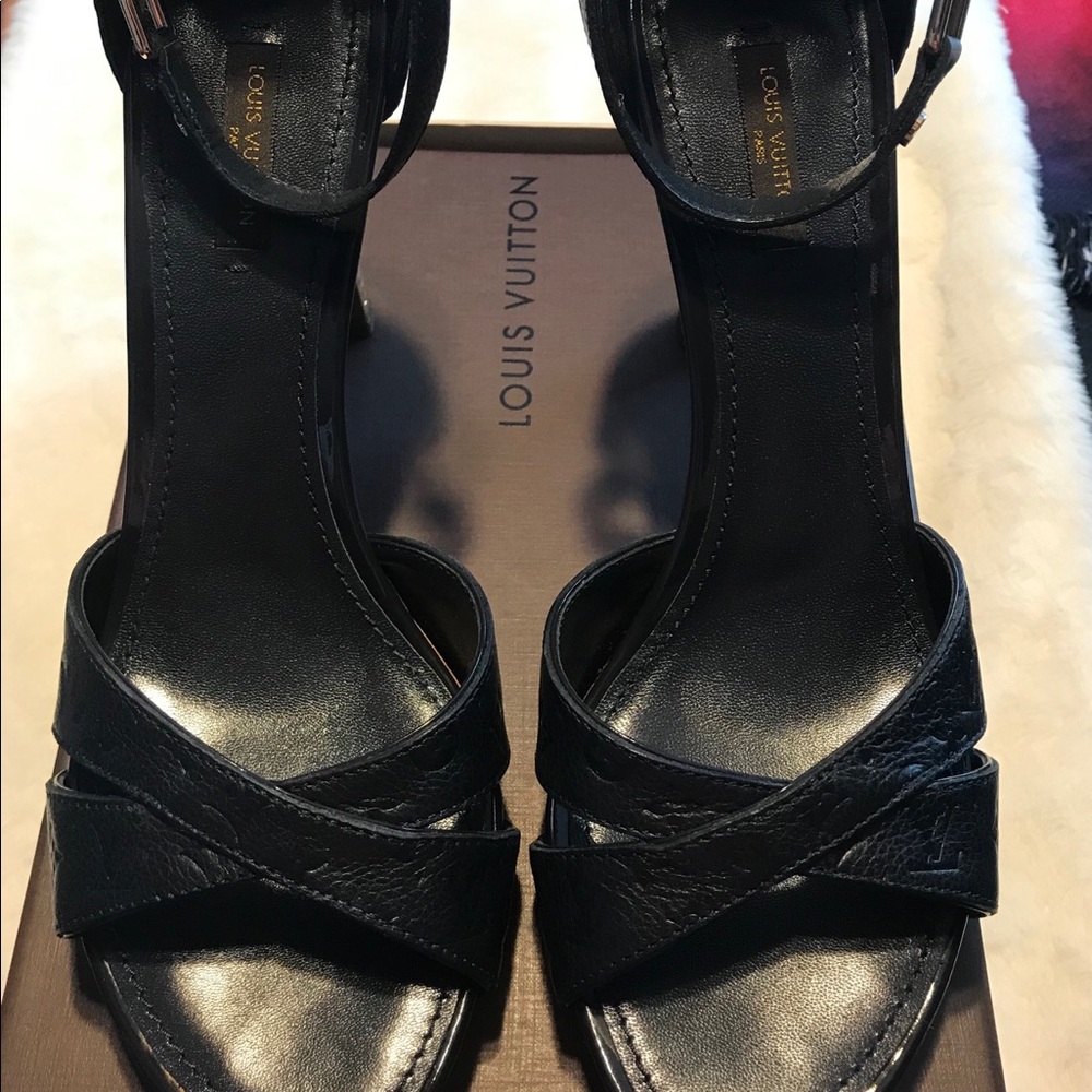 ❌SOLD❌❌Authentic Louis Vuitton - Picture 5 of 14